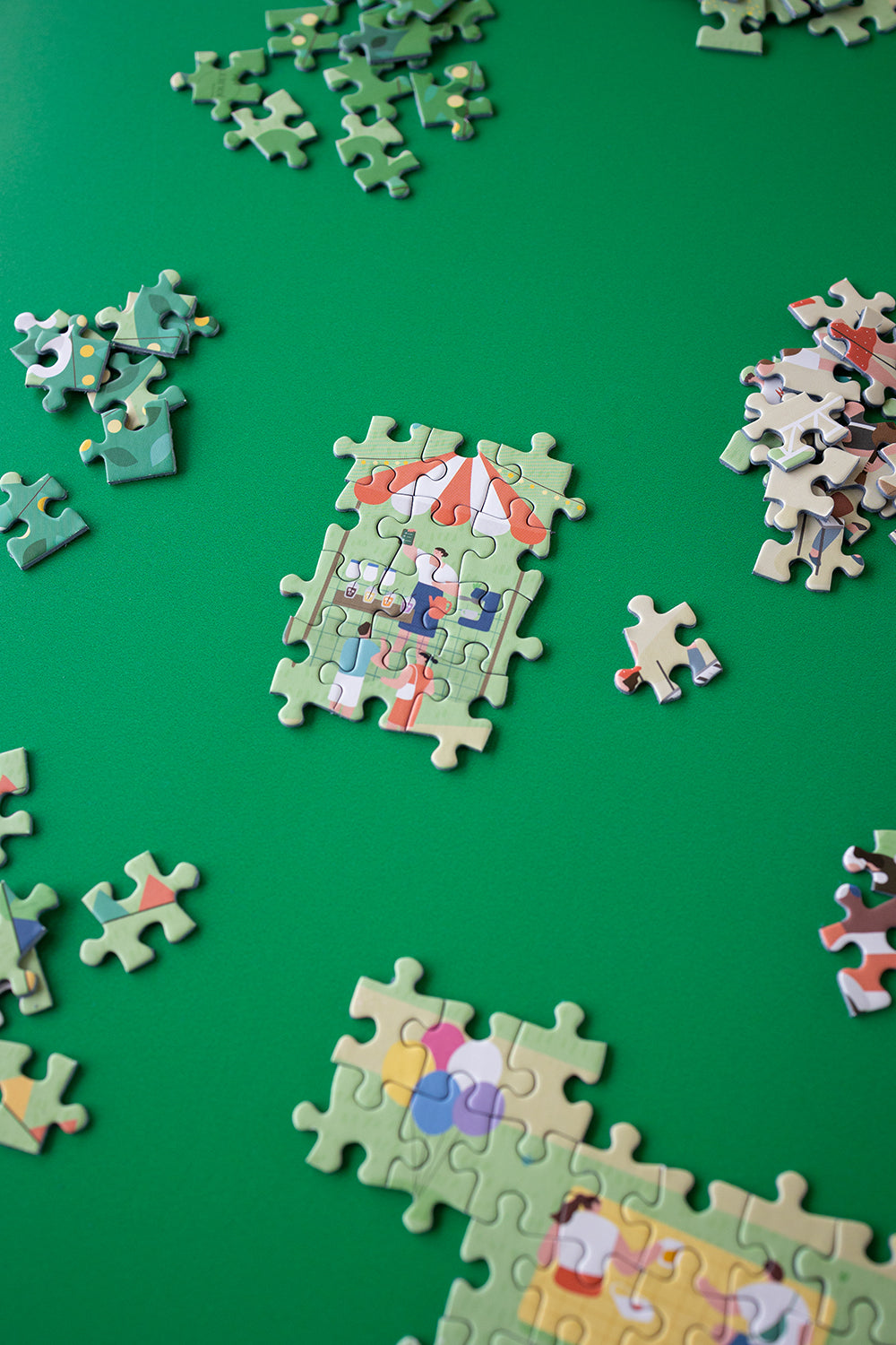 500 piece jigsaw puzzle A festive air