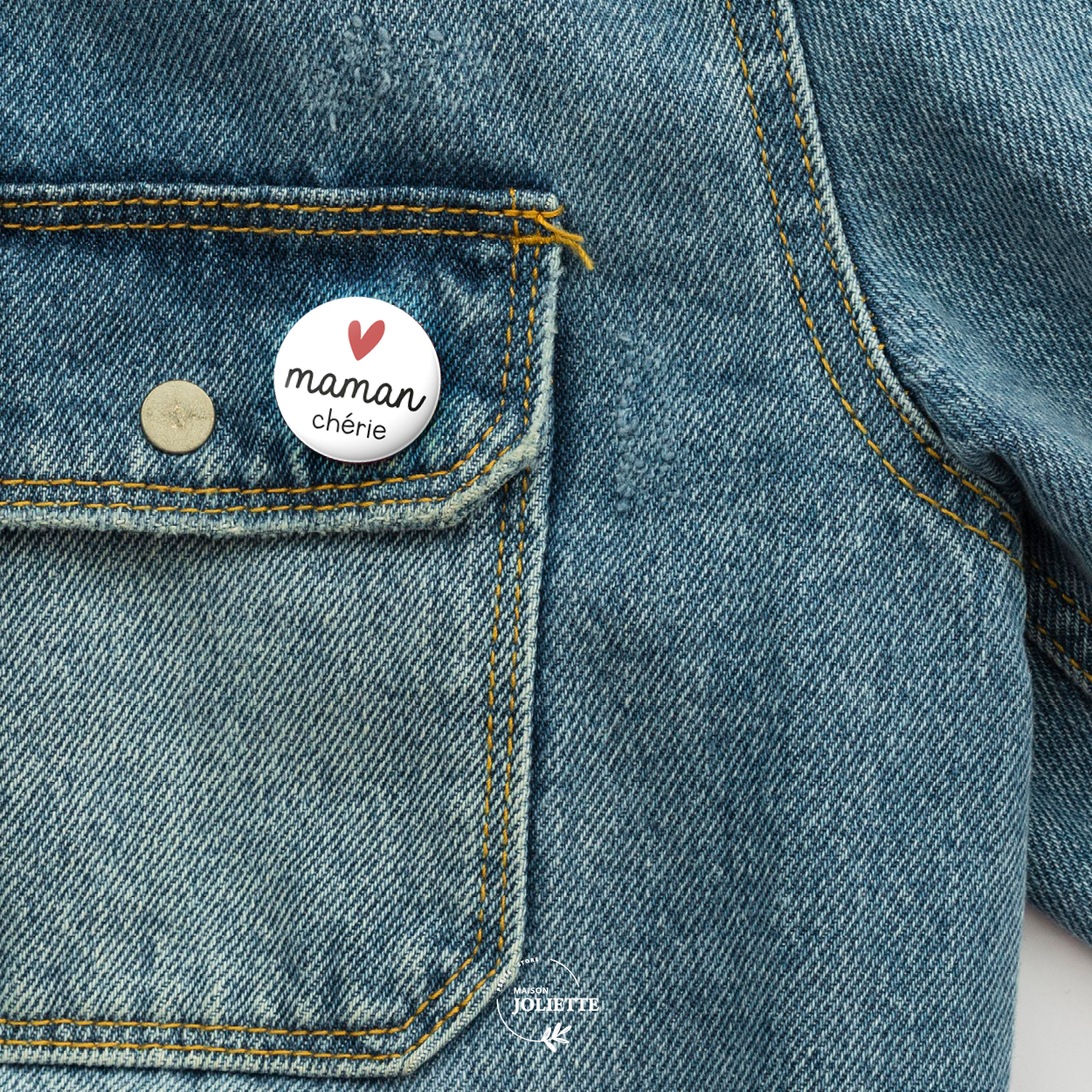 Badge LOVE - Maman chérie